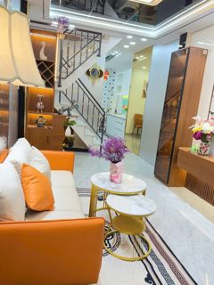 Bán nhà hẻm Trường Thọ, Đường 9, 2PN 2WC, full nội thất cao cấp, tiện ích đầy đủ